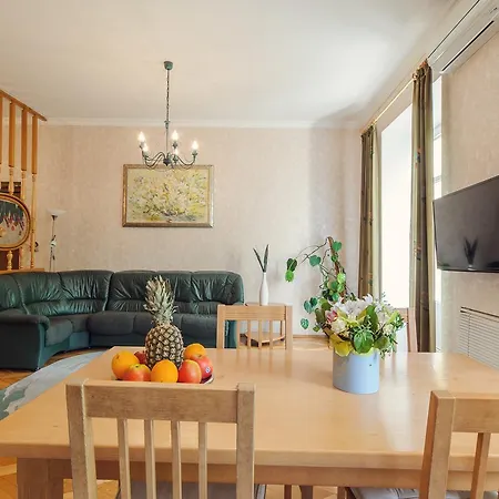 Apartament In On Nezavisimosti 19 Mińsk